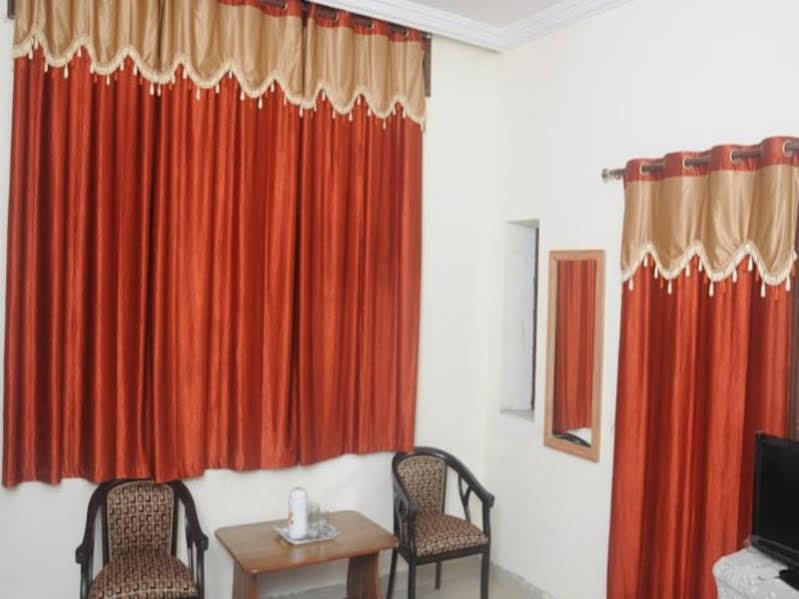 Ashish Villa Guest House จ๊อดปูร์ ภายนอก รูปภาพ